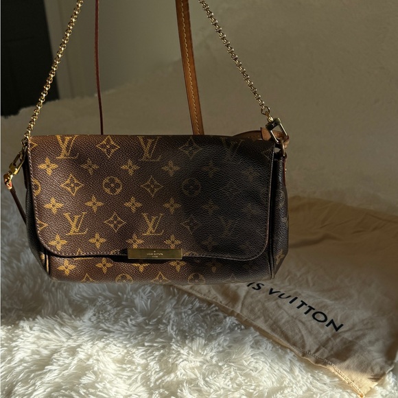 Louis Vuitton Monogram favorite MM - Picture 9 of 10